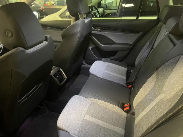 SKODA OCTAVIA 2.0 TDI 150 CV DSG WAGON STYLE 1 - foto 8