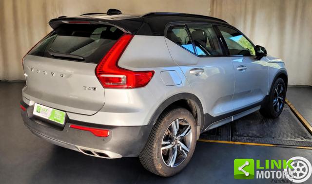 VOLVO XC40 D4 AWD GEARTRONIC R-DESIGN - foto 4