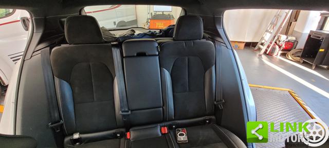 VOLVO XC40 D4 AWD GEARTRONIC R-DESIGN - foto 8