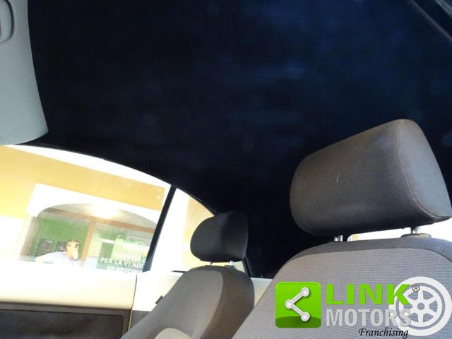 VOLKSWAGEN NEW BEETLE 1.6 CABRIO 102 CV - foto 10