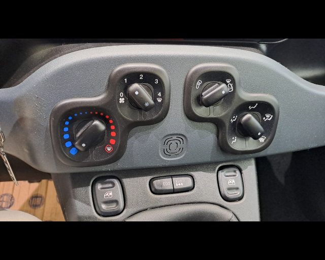 FIAT NEW PANDA 4X4 0.9 T.AIR T. S&S 85CV - foto 8