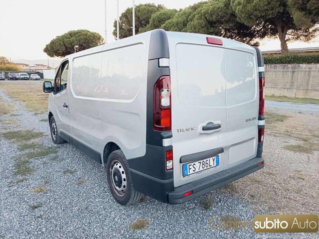 RENAULT TRAFIC T27 1.6 DCI 120CV + IVA 22% - foto 7