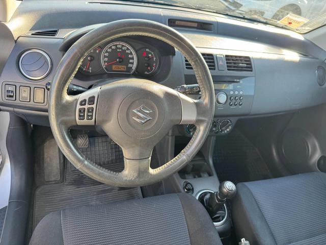 SUZUKI SWIFT 1.3 4X4 5P. GL - foto 12