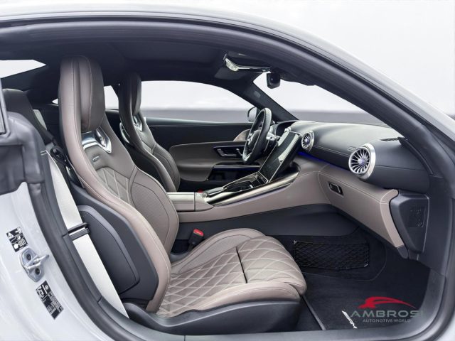 MERCEDES-BENZ AMG GT 63 4MATIC+ - foto 11