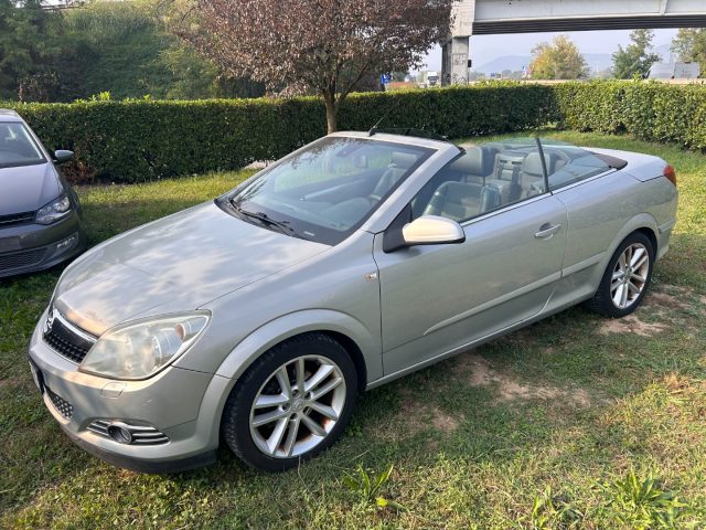 OPEL ASTRA TWINTOP 1.6 16V VVT ENJOY - foto 5