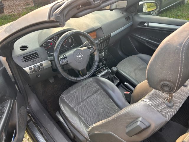 OPEL ASTRA TWINTOP 1.6 16V VVT ENJOY - foto 6
