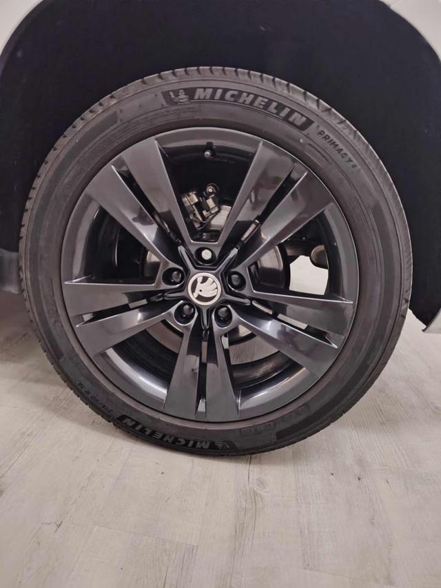 SKODA KAROQ 1.6 TDI SCR STYLE AUTOMATICA - foto 4