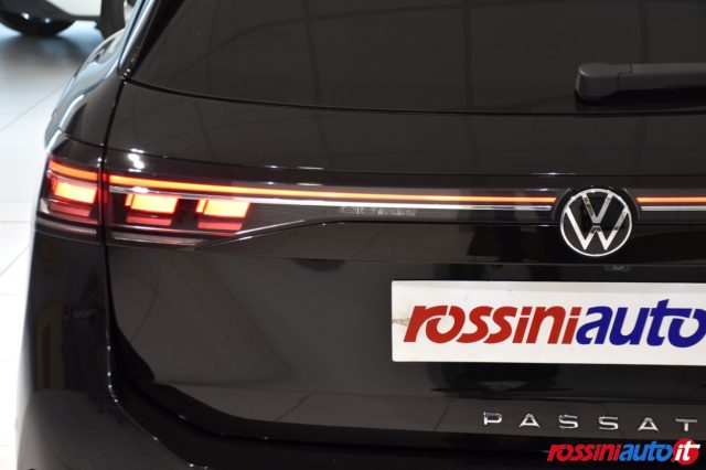 VOLKSWAGEN PASSAT 1.5 ETSI 150 CV DSG BUSINESS + M - foto 39
