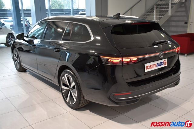 VOLKSWAGEN PASSAT 1.5 ETSI 150 CV DSG BUSINESS + M - foto 3