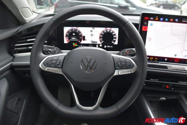 VOLKSWAGEN PASSAT 1.5 ETSI 150 CV DSG BUSINESS + M - foto 45