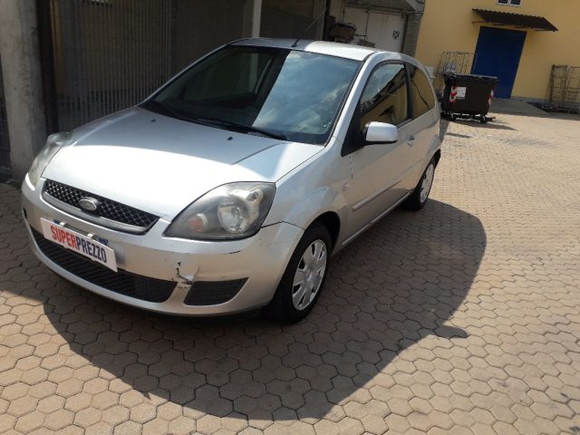 FORD FIESTA 1.2 - foto 7