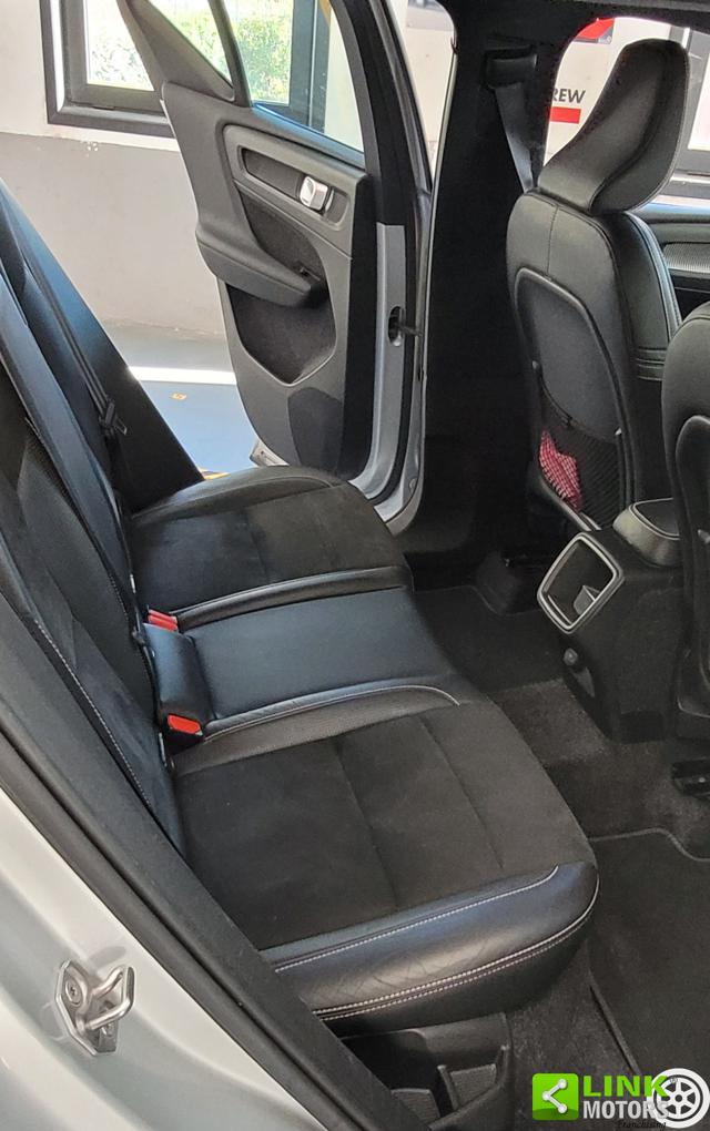 VOLVO XC40 D4 AWD GEARTRONIC R-DESIGN - foto 12