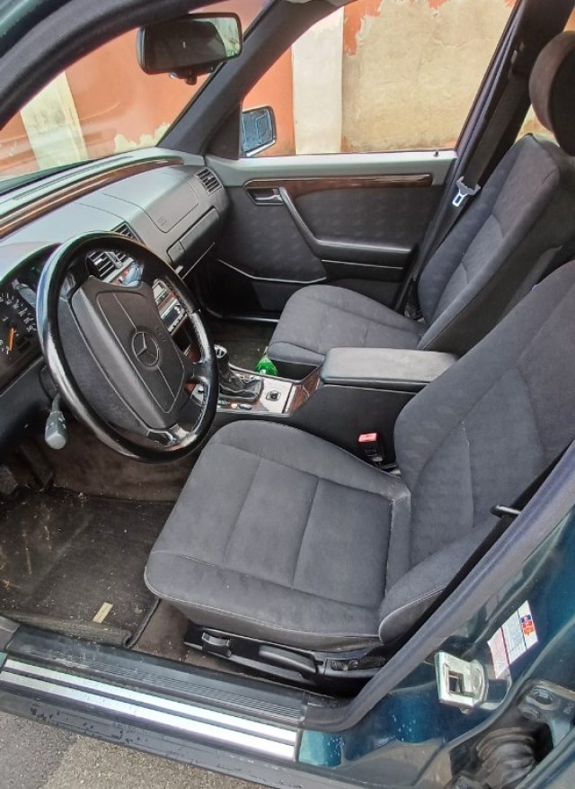 MERCEDES-BENZ C 180 S .W.  COMPRESO PASSAGGIO - foto 15