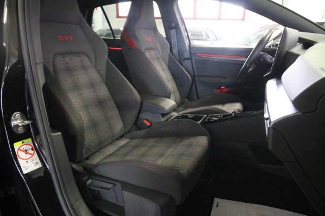 VOLKSWAGEN GOLF 8.5 - 2.0 TSI DSG GTI - PREZZO R - foto 20