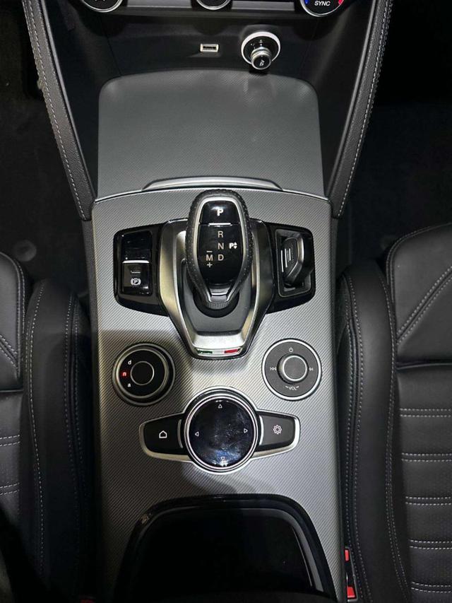 ALFA ROMEO STELVIO 2.2D 210CV VELOCE Q4 + - foto 18