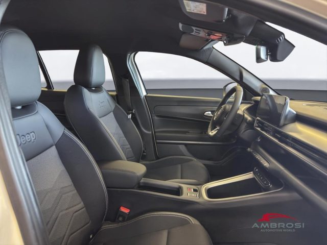 JEEP AVENGER E-HYBRID AVENGER ALTITUTE - foto 11