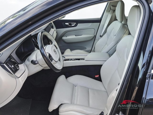 VOLVO XC60 B4 GEARTRONIC INSCRIPTION AWD - foto 10