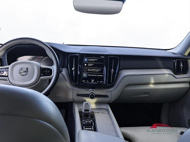 VOLVO XC60 B4 GEARTRONIC INSCRIPTION AWD - foto 12