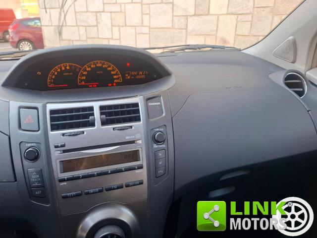 TOYOTA YARIS 1.3 5PORTE M-MT SOL CAMBIO AUTOM - foto 17