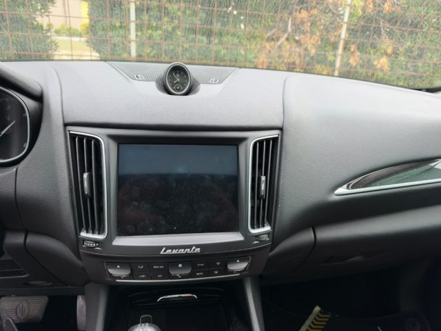 MASERATI LEVANTE V6 DIESEL 275 CV AWD INCIDENTATA - foto 12