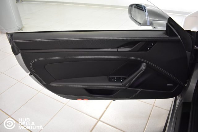 PORSCHE 911 GT3 TOURING - foto 9