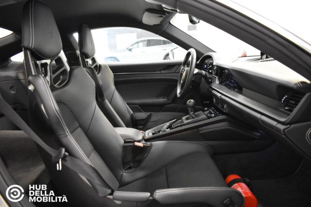 PORSCHE 911 GT3 TOURING - foto 22
