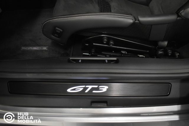 PORSCHE 911 GT3 TOURING - foto 28
