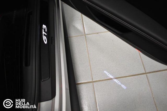 PORSCHE 911 GT3 TOURING - foto 30