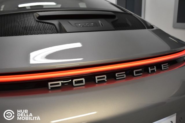 PORSCHE 911 GT3 TOURING - foto 34