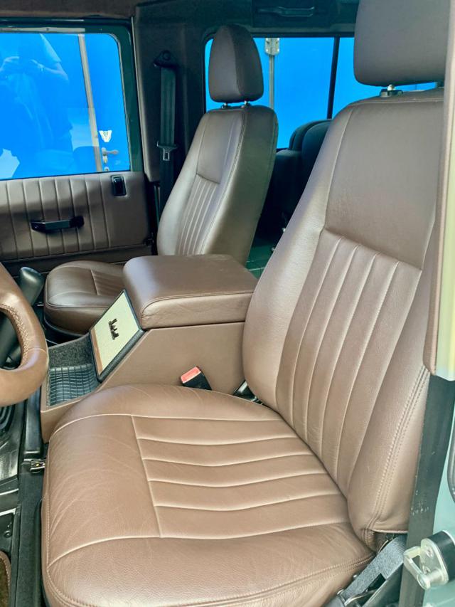 LAND ROVER DEFENDER 90 2.4 TD4  SE STUPENDA DA VETRI - foto 8