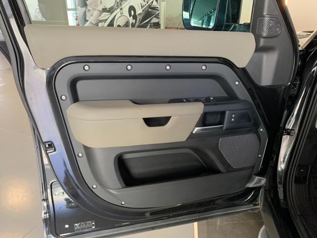 LAND ROVER DEFENDER 110 2.0 SD4 240CV AWD AUTO 72 YR - foto 8