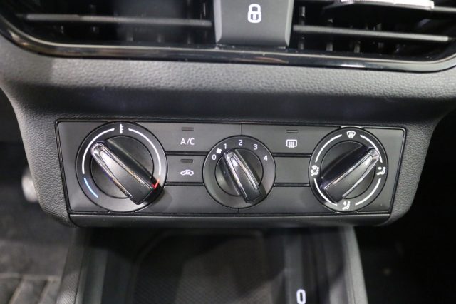 SKODA KAMIQ 1.0 TSI AMBITION - foto 17