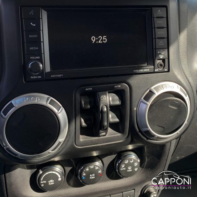 JEEP WRANGLER UNLIMITED 2.8 CRD DPF SAHARA AUT - foto 11