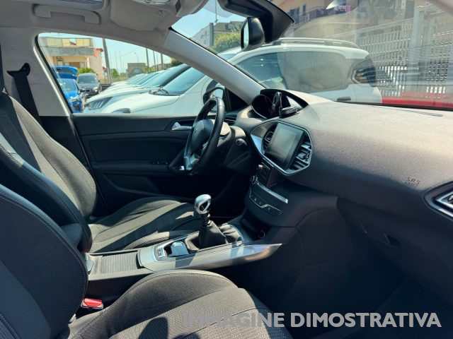PEUGEOT 308 BLUEHDI 130 S&S ALLURE - foto 17
