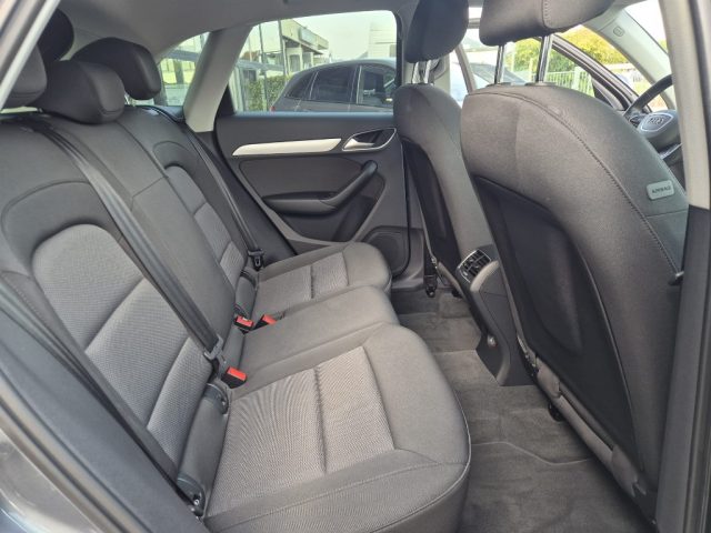 AUDI Q3 2.0 TDI 120 CV BUSINESS - foto 11