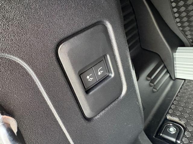 LAND ROVER DEFENDER 90 3.0D I6 250 CV AWD AUTO X-DYN - foto 22