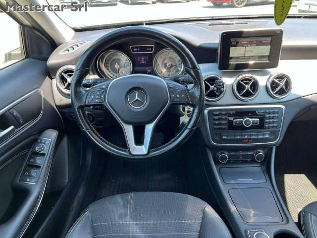 MERCEDES-BENZ GLA 220 GLA-X156 2014 D (CDI) SPORT 4MAT - foto 9