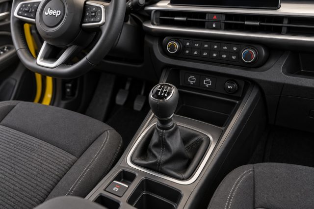 JEEP AVENGER 1.2 TURBO 100 CV LONGITUDE - foto 12