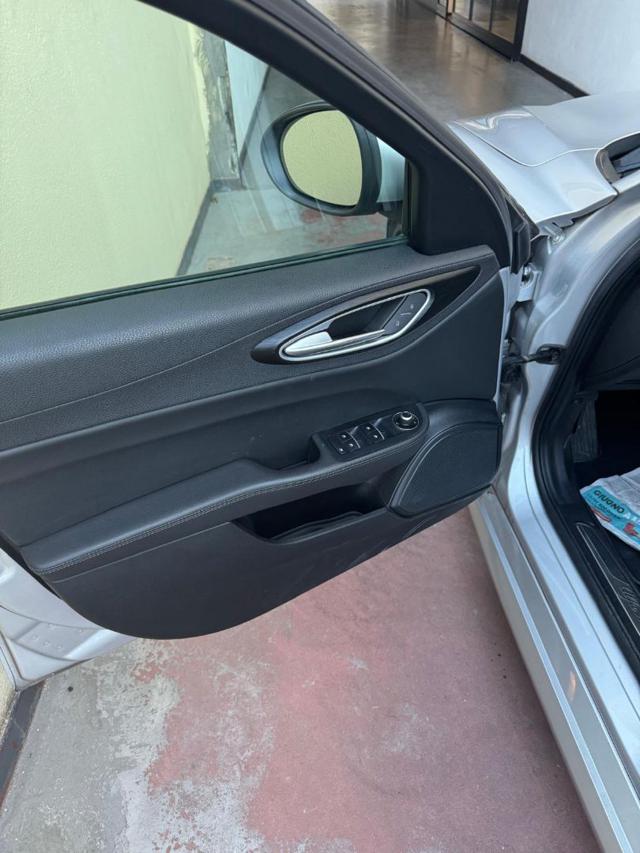 ALFA ROMEO GIULIA 2.2 TURBODIESEL 180 CV AT8 BUSIN - foto 10