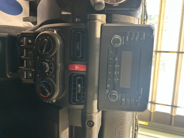 SUZUKI JIMNY 1.5 5MT PRO (N1) - foto 17