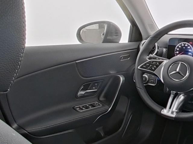 MERCEDES-BENZ A 180 AUTOMATIC ADVANCED - foto 9