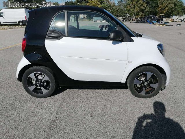 SMART FORTWO FORTWO III 2015 EQ PERFECT MY19  - foto 4