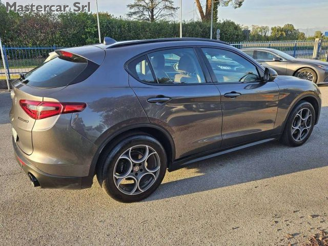 ALFA ROMEO STELVIO 2.2 TD 190 CV SPRINT AT8 Q4 - GC - foto 8