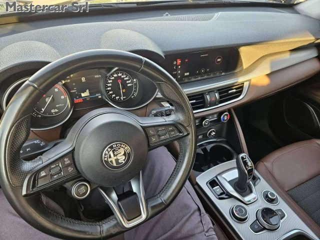 ALFA ROMEO STELVIO 2.2 TD 190 CV SPRINT AT8 Q4 - GC - foto 11