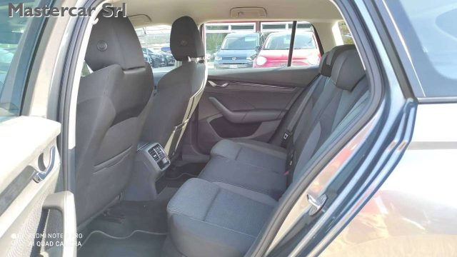 SKODA OCTAVIA OCTAVIA WAGON 2.0 TDI EVO AMBITI - foto 12