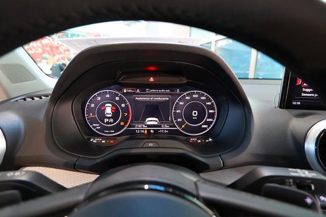 AUDI Q2 40 TFSI QUATTRO S-TRONIC IDENTIT - foto 28