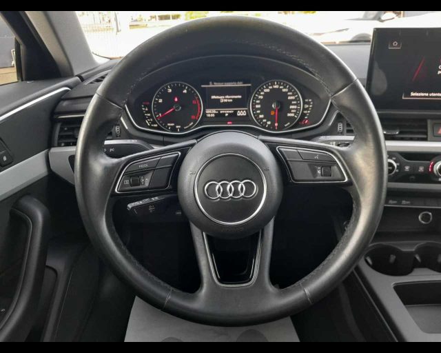 AUDI A4 AVANT 30 TDI/136 CV S TRONIC - foto 7