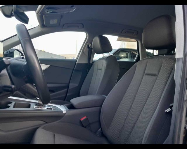 AUDI A4 AVANT 30 TDI/136 CV S TRONIC - foto 12