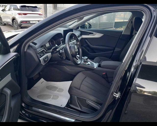 AUDI A4 AVANT 30 TDI/136 CV S TRONIC - foto 13