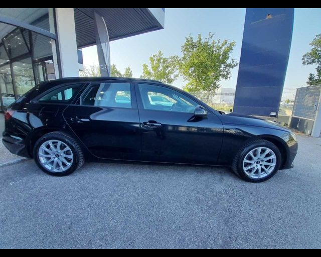 AUDI A4 AVANT 30 TDI/136 CV S TRONIC - foto 17